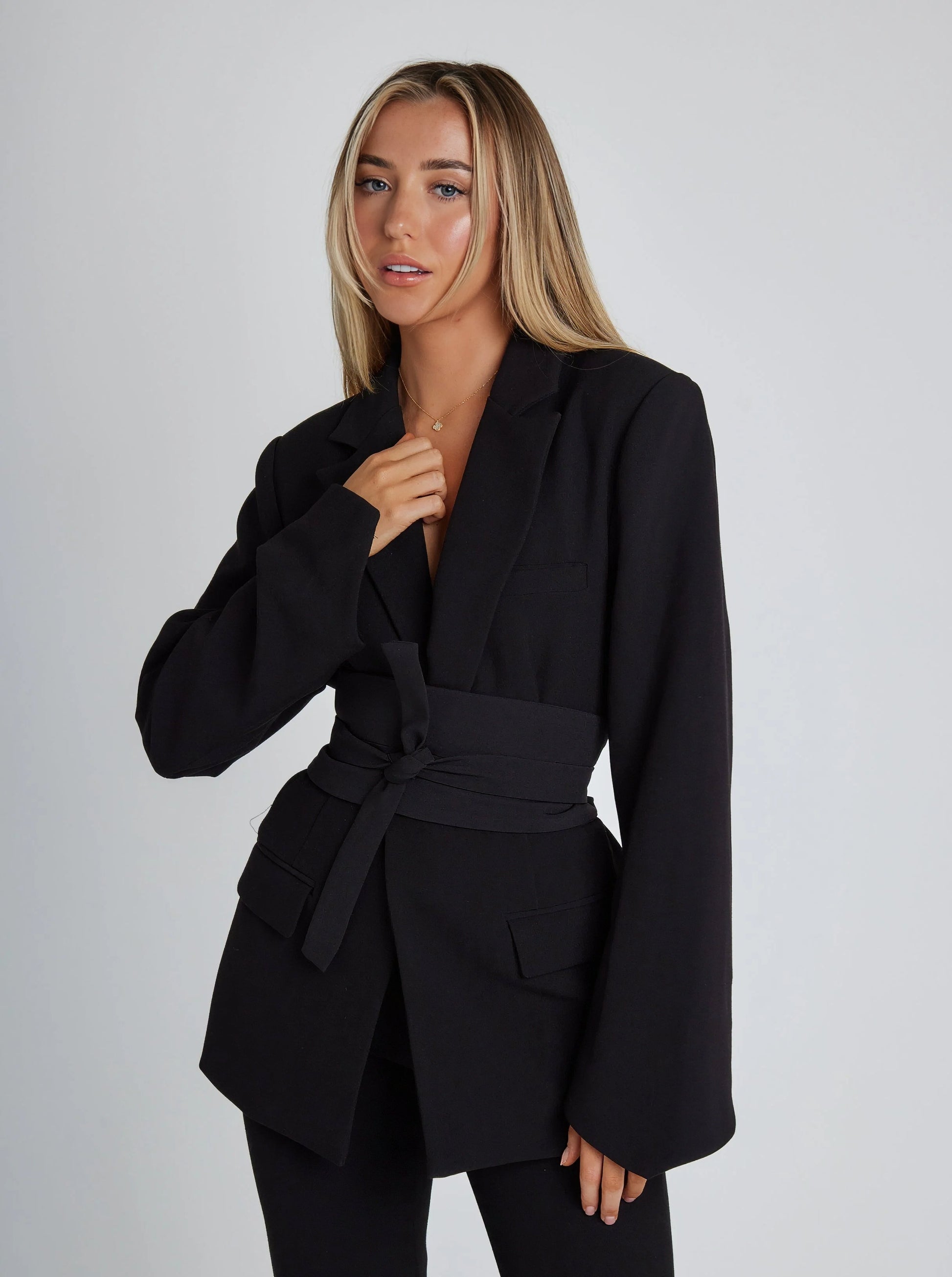 Celeste Femme Blazer – Elegant Tailored Jacket with Belt & Comfortable Breathable Fabric
