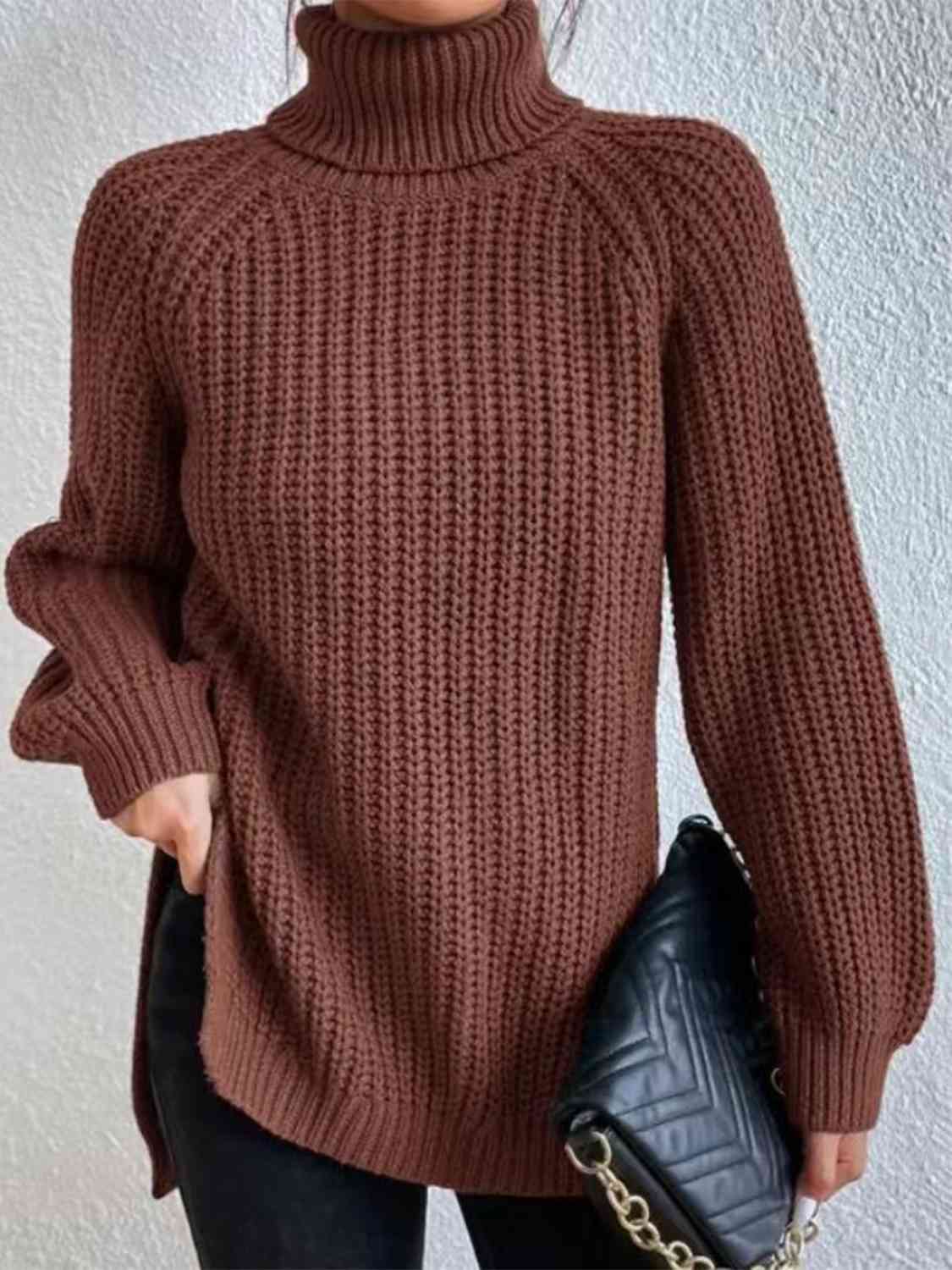 Angela Pull Woman – Ribbed Turtleneck Sweater with Chic Side Slit for Elegant Autumn/Winter