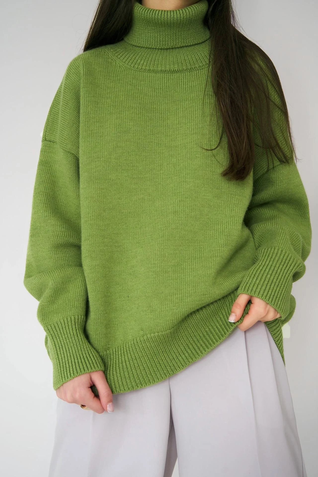 Elise Oversized Turtleneck Sweater for Women – Soft and Warm Knit Sweater with Timeless Style