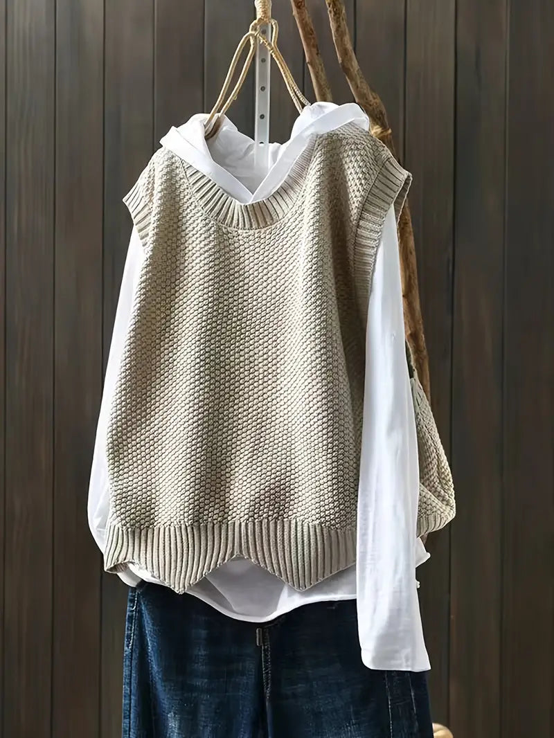 Vanya Sleeveless Sweater Woman – Comfortable Straight Cut & Classic Round Neck