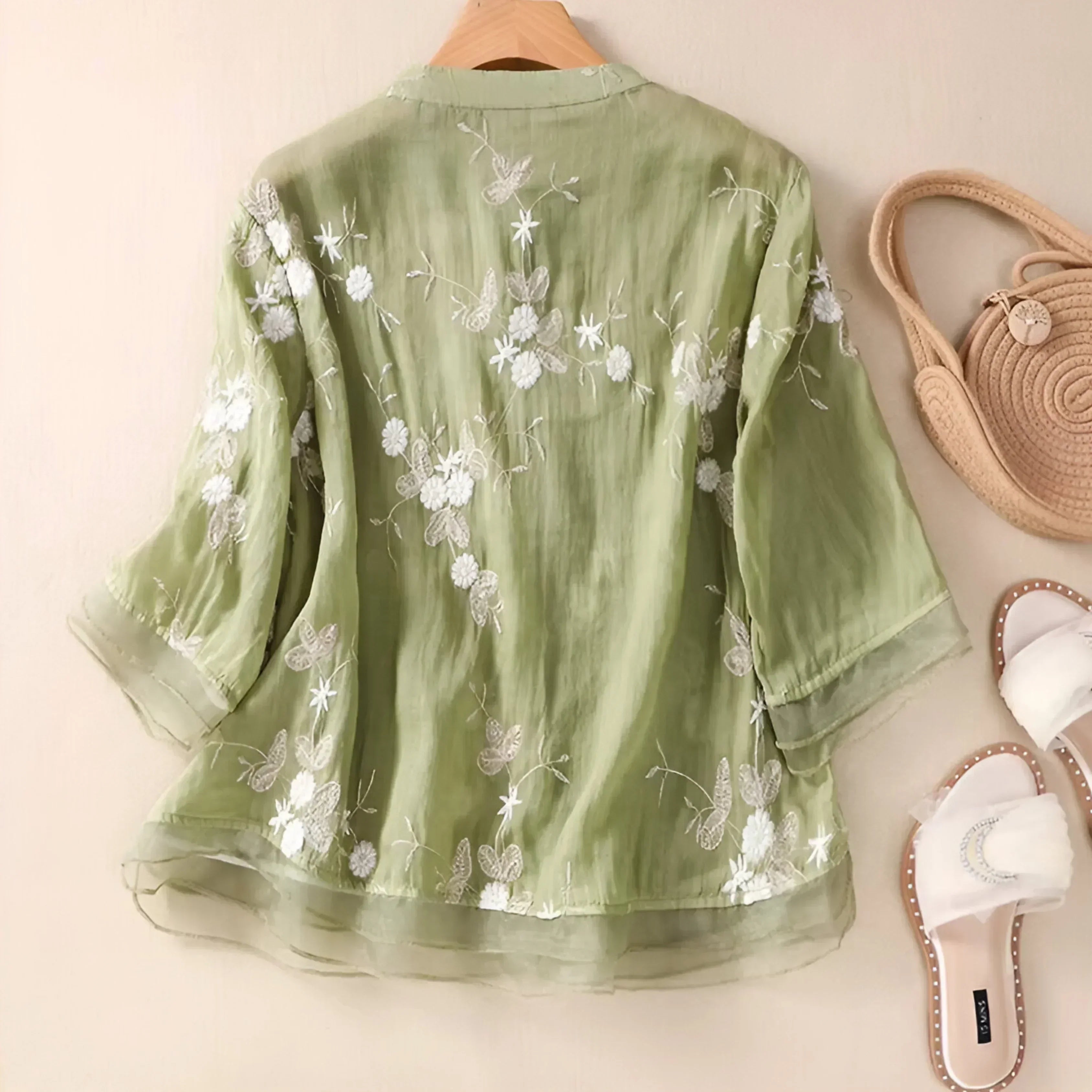 Emily Blouse Femme – Elegant Floral Blouse in Airy Fabric with Classic Cut