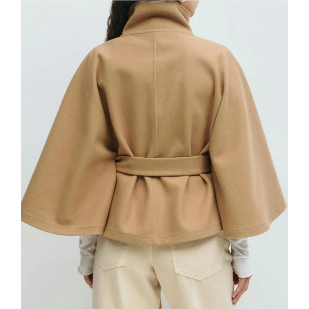Charlotte Manteau Cape Femme – High Collar & Adjustable Belt for Elegance and Winter Warmth