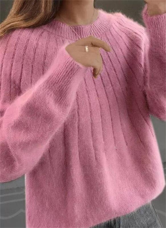 Phoebe Cashmere Sweater for Women – Soft and Luxurious Sweater with Classic Fit for Autumn and Winter