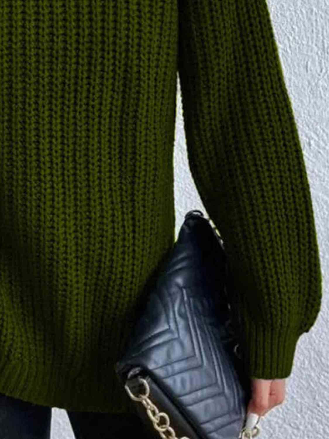 Angela Pull Woman – Ribbed Turtleneck Sweater with Chic Side Slit for Elegant Autumn/Winter