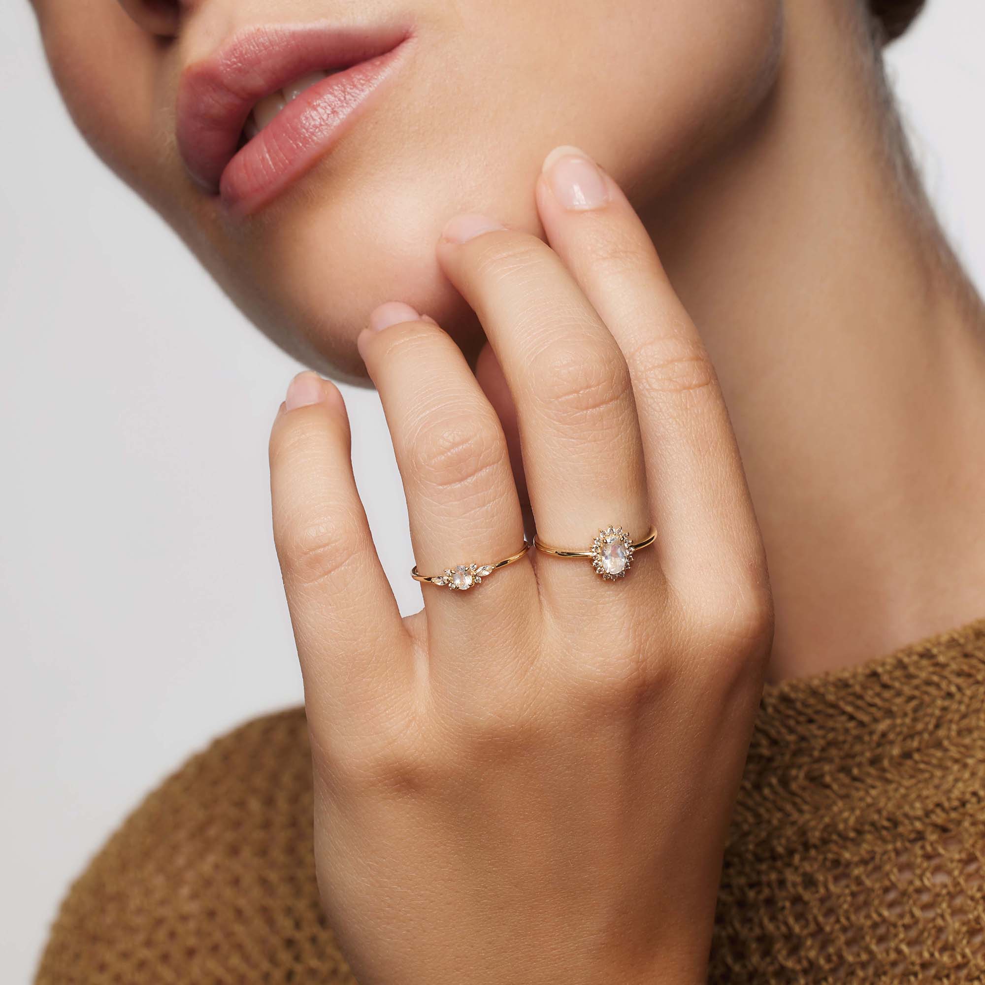 Clara | Violet Diamond Ring 18k Gold