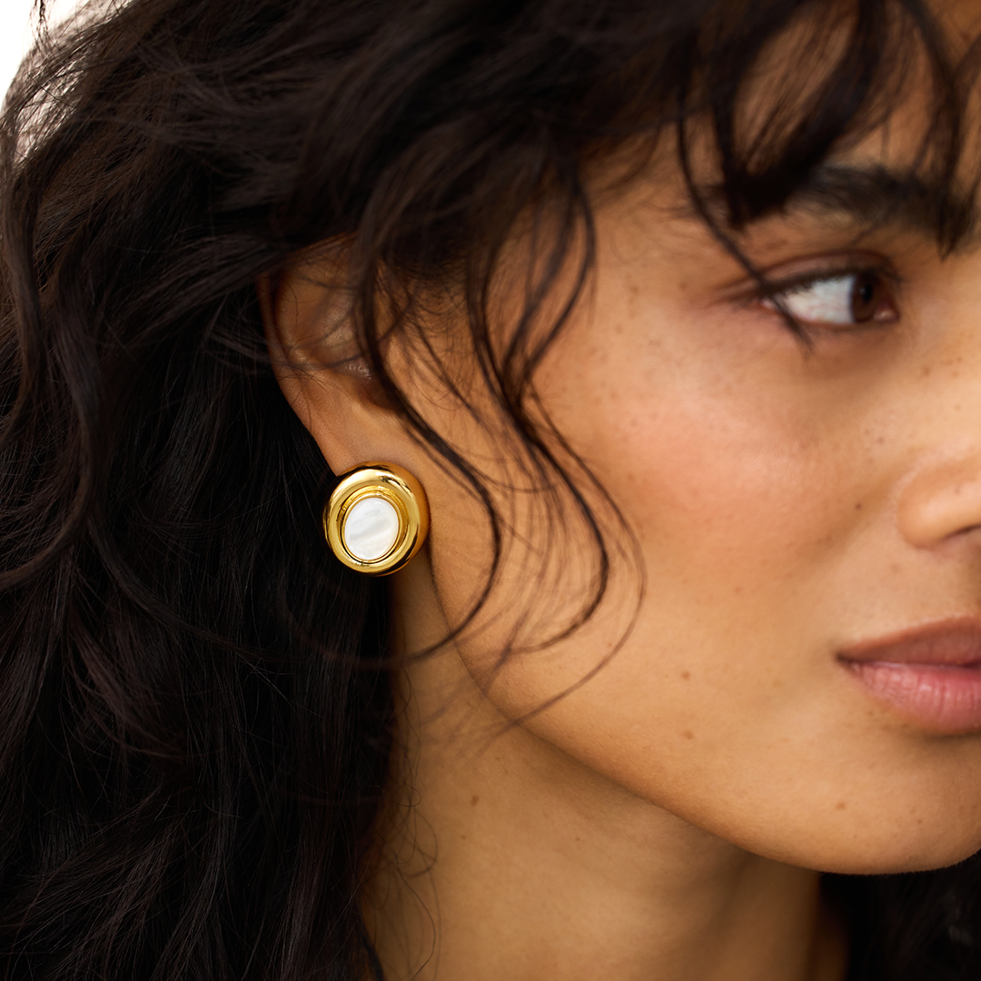 Clara | Stud Earrings 18k Gold