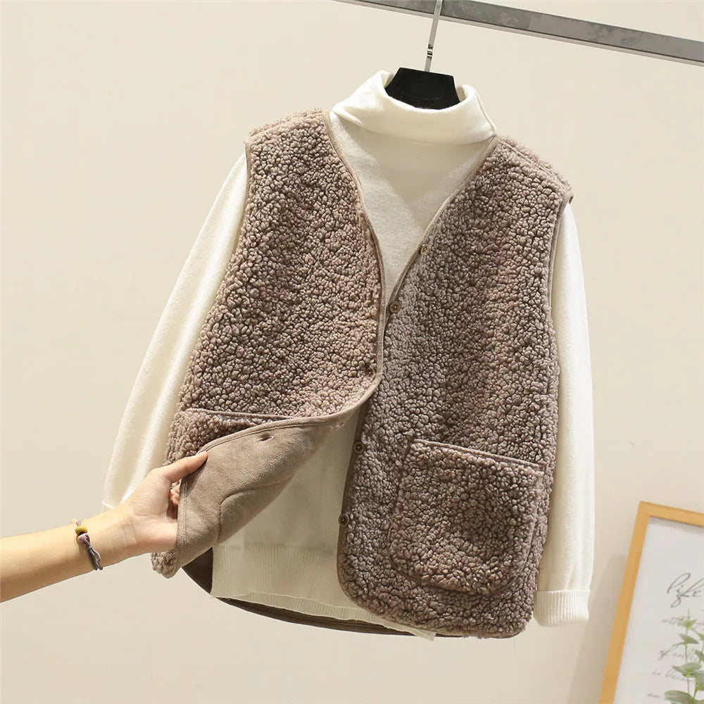 Kate Women's Sleeveless Vest – Sherpa Sheep Wool Effect Warm, Lightweight & Casual