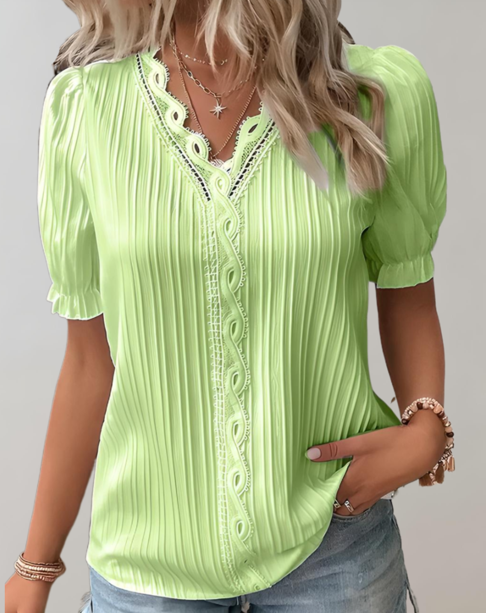 Kehlani Blouse Woman – Chic Pleated Blouse with Subtle Details & Elegant Casual Style