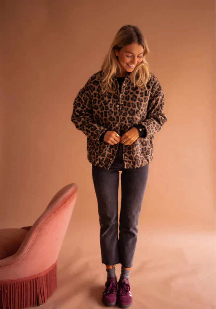 Valeria Women's Jacket – Elegant Leopard Jacket with Animal Print & Comfortable Fit