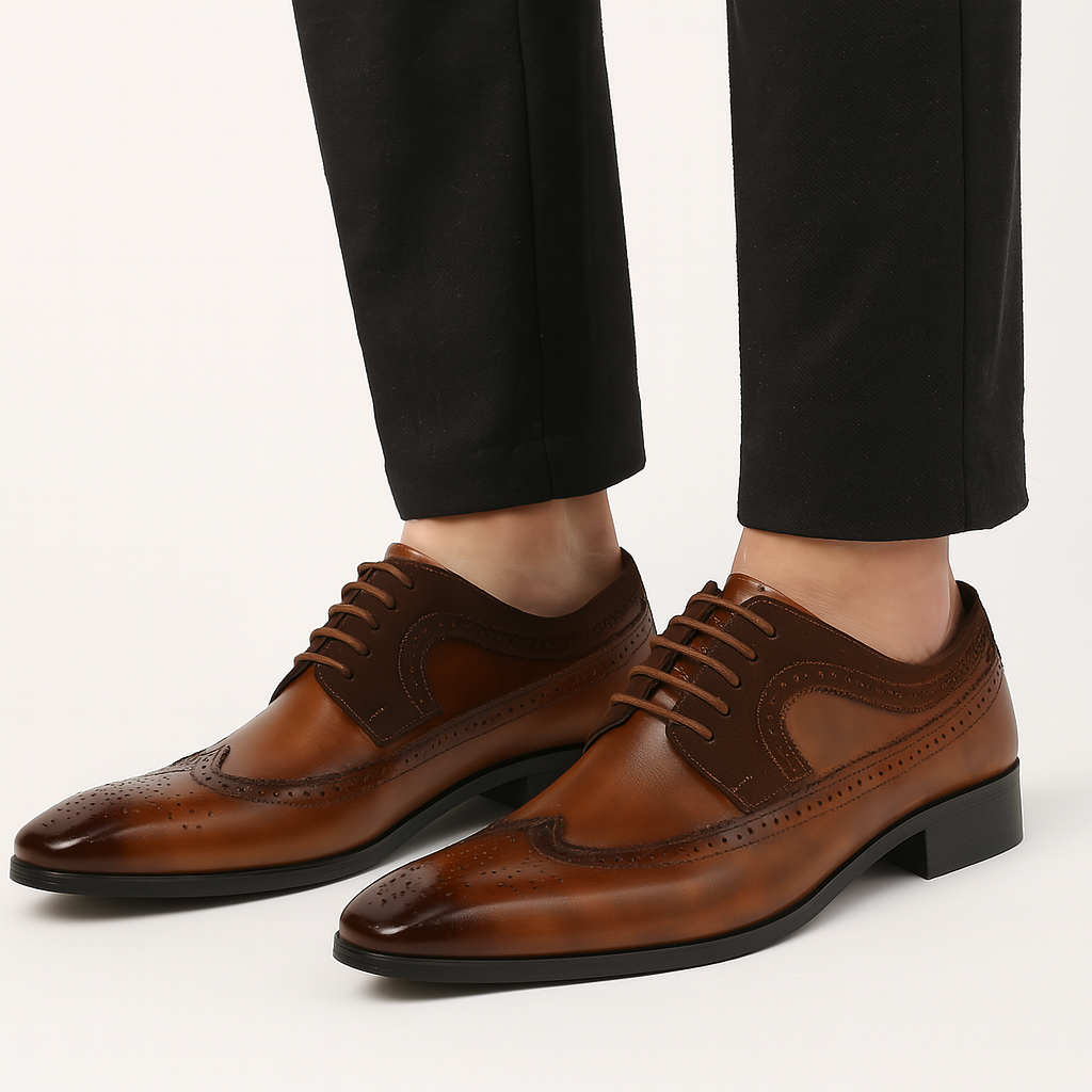 Men’s Brogue Oxford Shoes – Two-Tone Wingtip Design