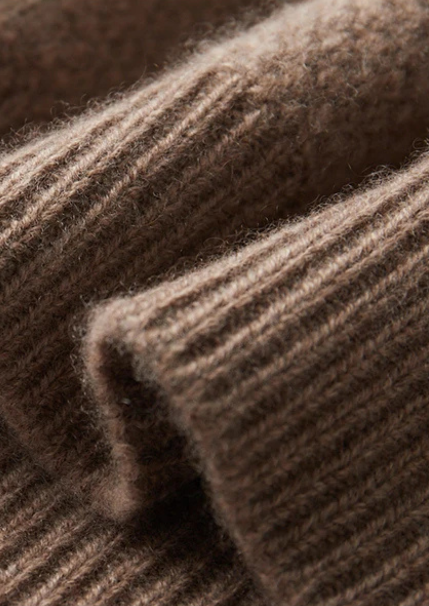 Men’s Cable Knit Crew Neck Sweater – Classic Winter Layer