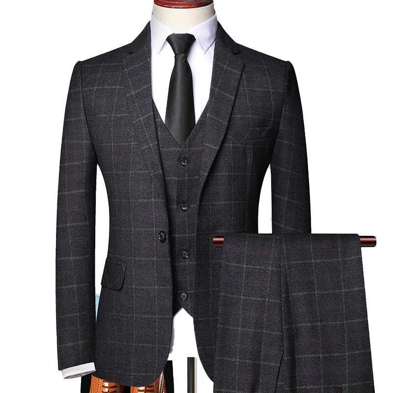 Men’s Three-Piece Suit – Classic Ensemble