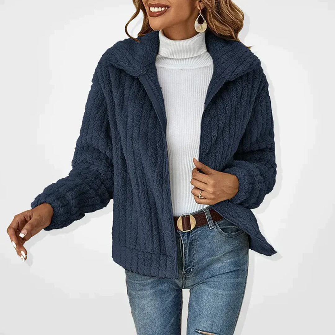 Noa Women's Long Fleece Vest – Elegant, Warm with Zipper Closure and Practical Pockets