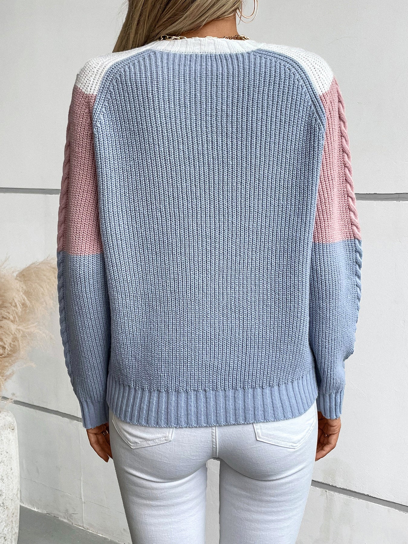 Serenity Pull Femme – Soft Twisted Knit with Chic Contrasting Pattern Autumn/Winter