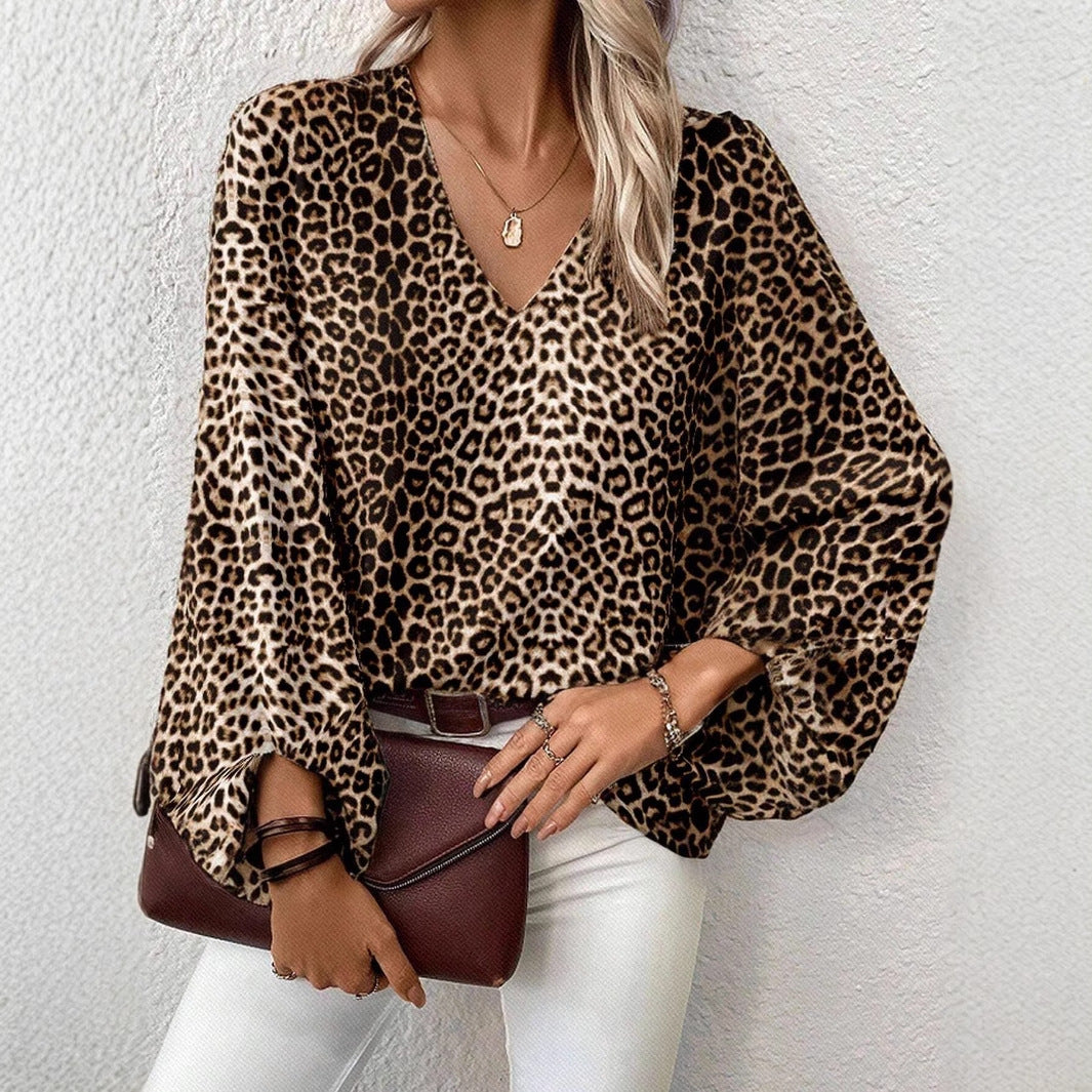Claire Blouse Femme – Leopard Blouse with V-Neck, Long Sleeves & Comfortable Regular Fit