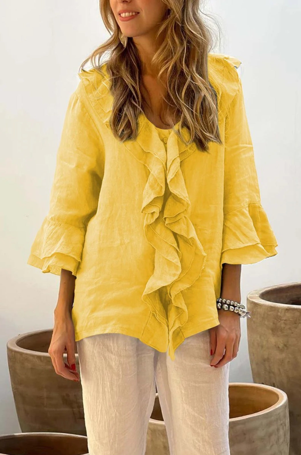 Phoebe Blouse Femme – Elegant Blouse with Ruffles & Flared Sleeves for a Casual Chic Look