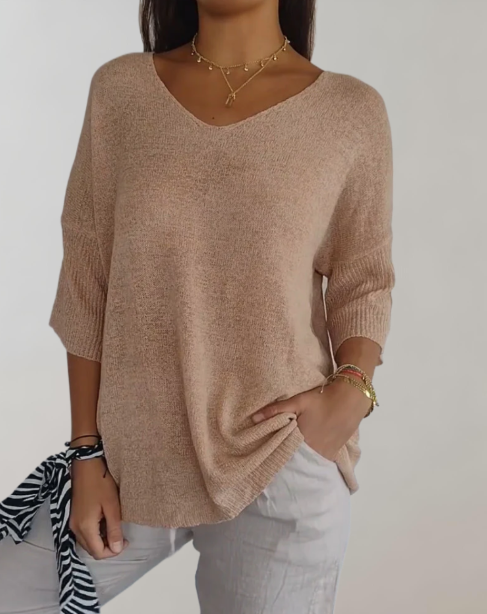 Marise Knitted Top Woman – Light Long Top with V-Neck & Elegant Casual Look