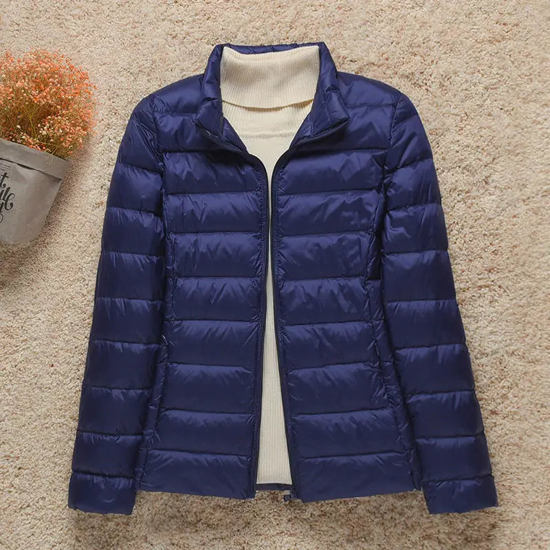 Daphne Mid-Season Jacket Women – Lightweight Down Jacket with Elegant Hood & Slim Fit