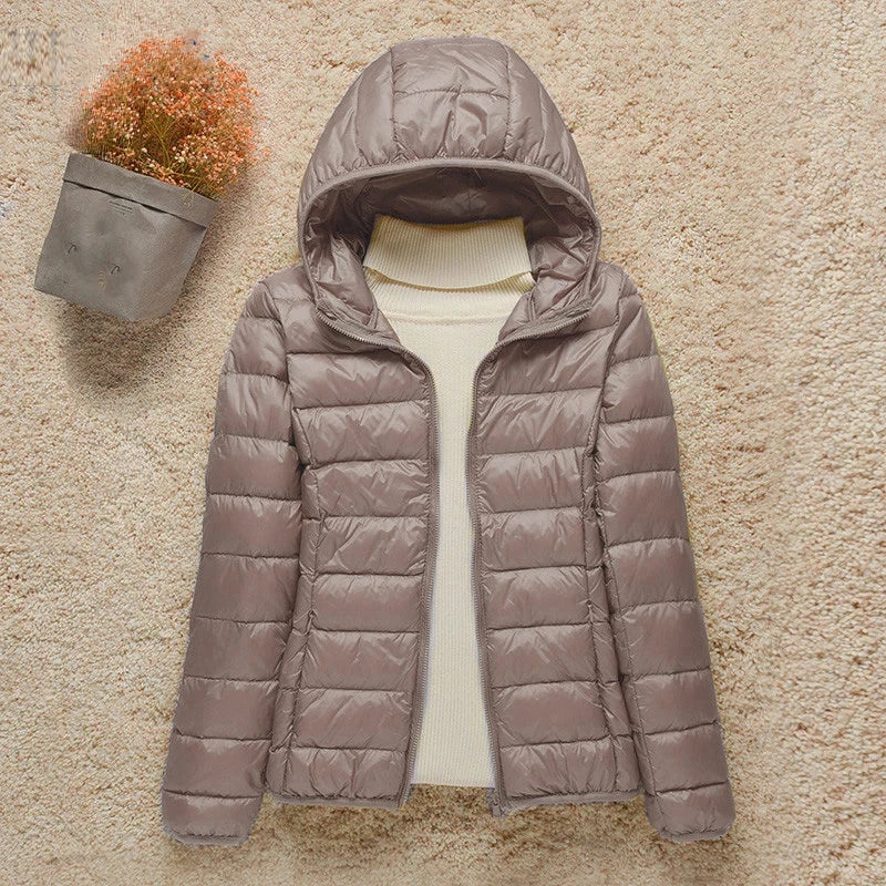Daphne Mid-Season Jacket Women – Lightweight Down Jacket with Elegant Hood & Slim Fit