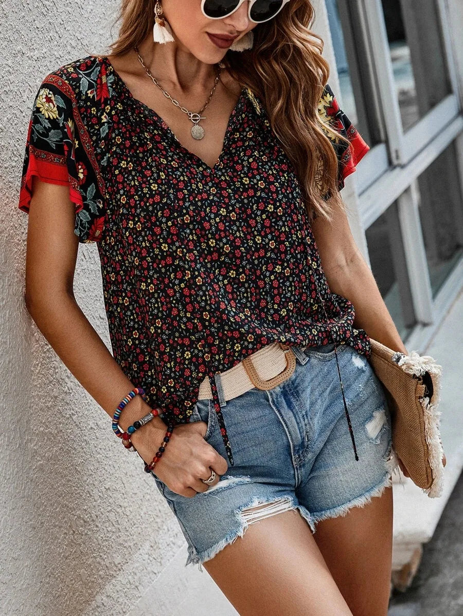 Blouse Femme Kataleya – Elegant Short Sleeve Top with Timeless Cut & Versatile Style