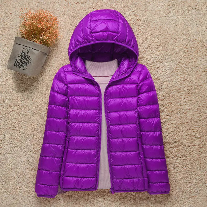 Daphne Mid-Season Jacket Women – Lightweight Down Jacket with Elegant Hood & Slim Fit