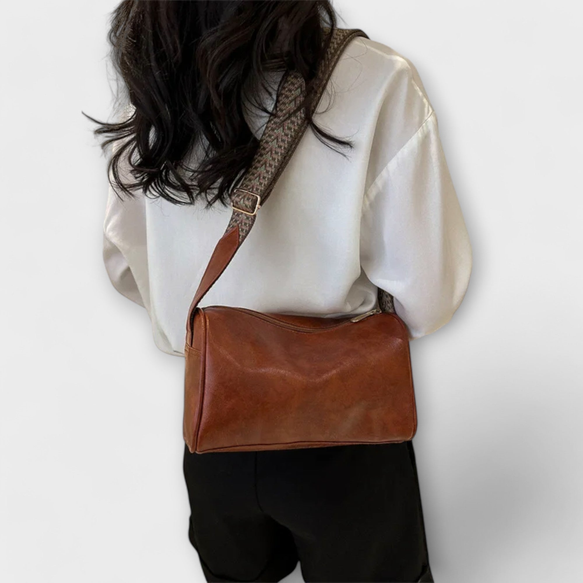 Annie | Vintage Crossbody Bag
