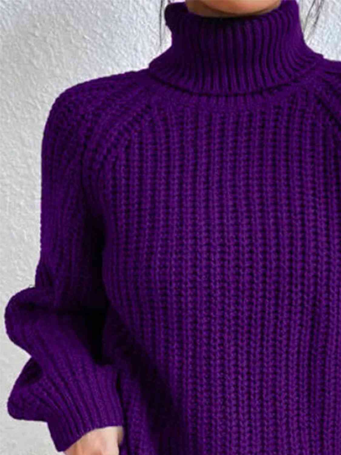 Angela Pull Woman – Ribbed Turtleneck Sweater with Chic Side Slit for Elegant Autumn/Winter