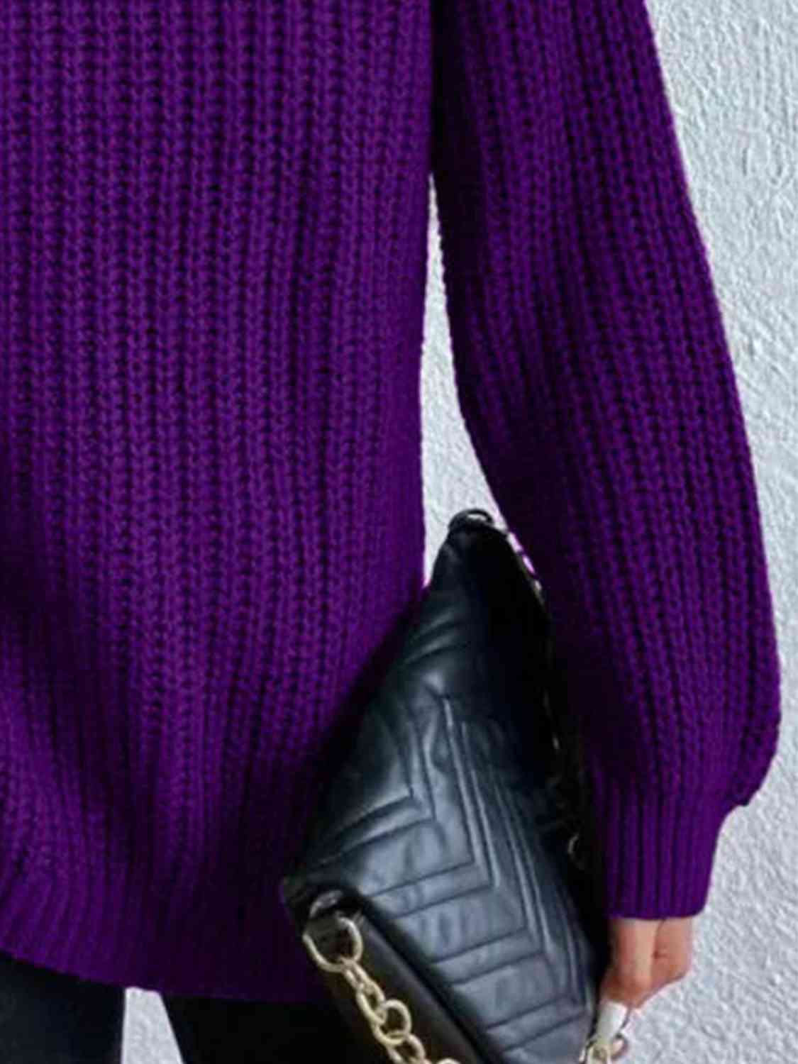 Angela Pull Woman – Ribbed Turtleneck Sweater with Chic Side Slit for Elegant Autumn/Winter