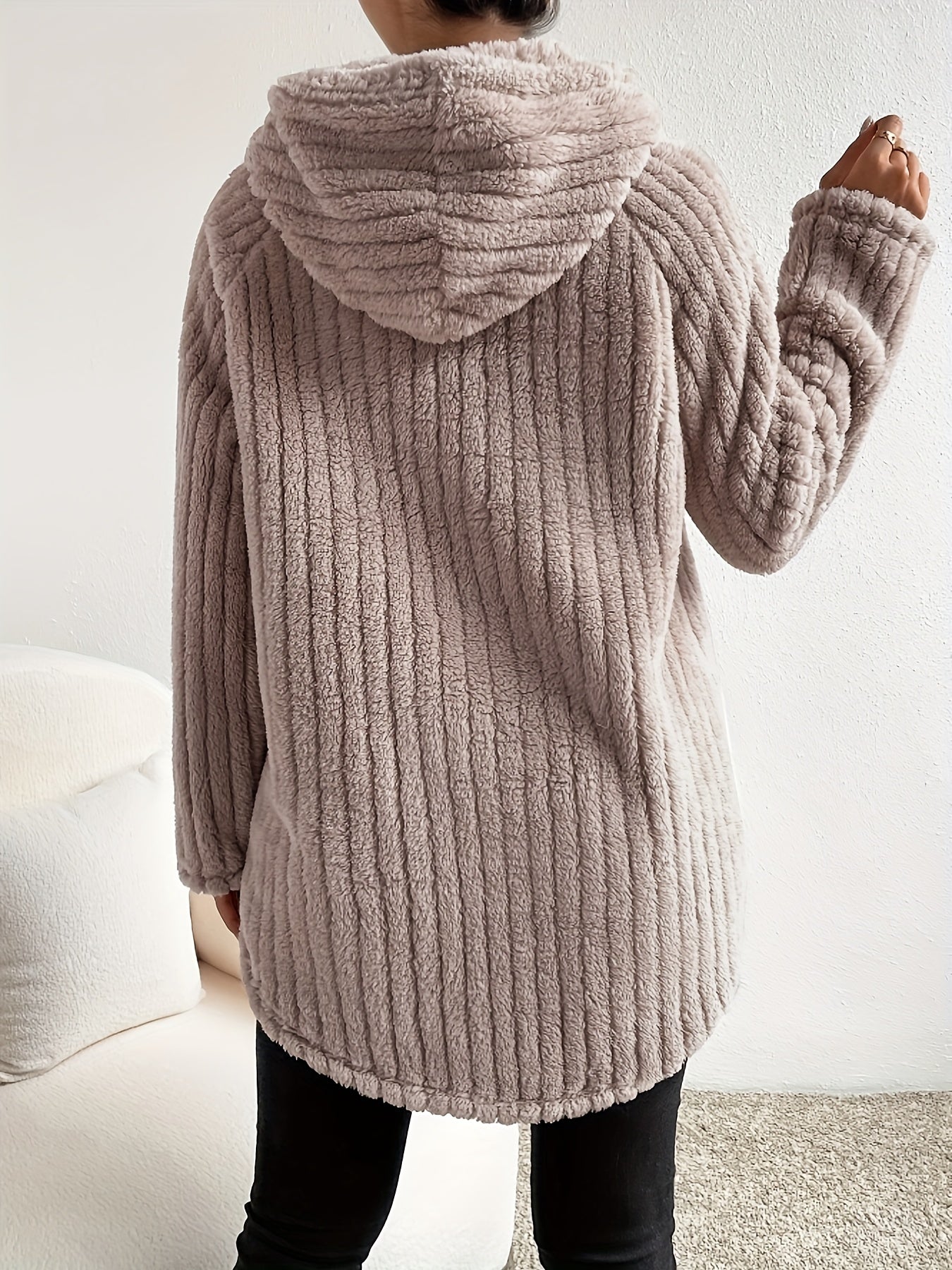 Sweatshirt With Hood For Women – Teddy Style With Raglan Sleeves And Curved Hem
