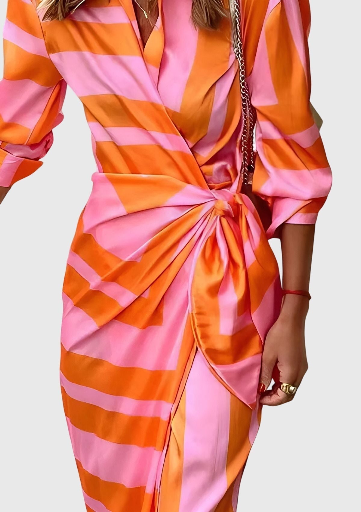 Wrap Style Dress – Flattering Silhouette & Waist-Defining Fit