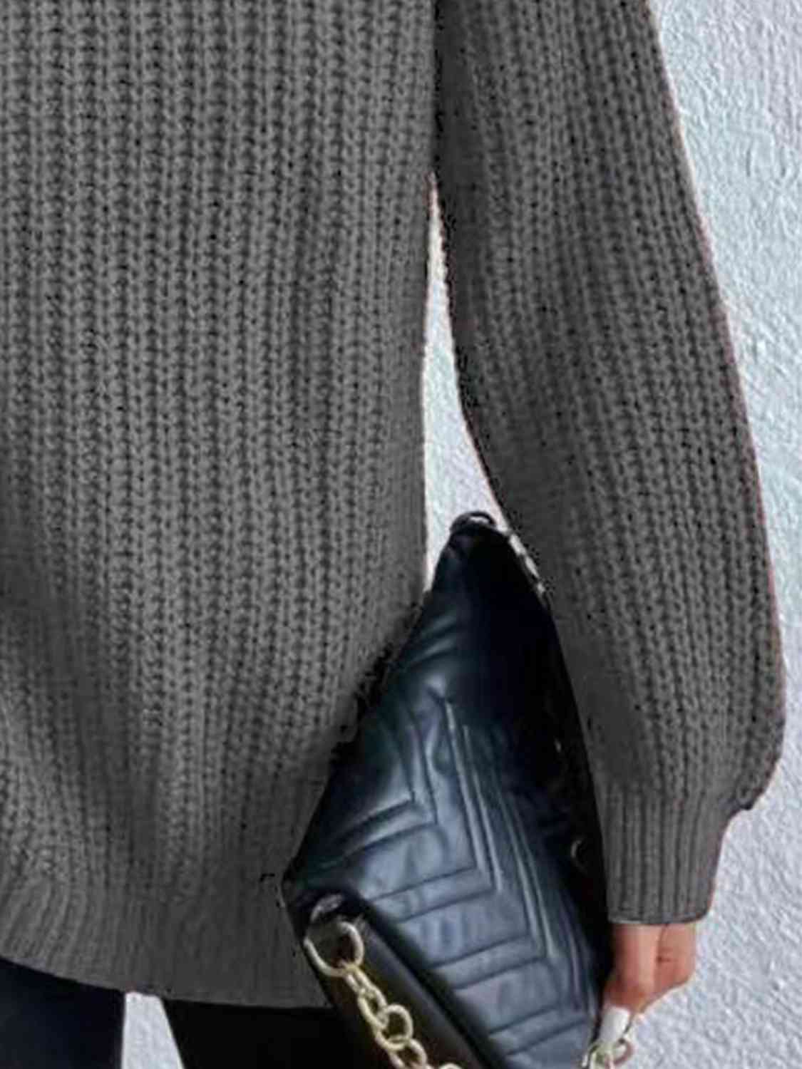 Angela Pull Woman – Ribbed Turtleneck Sweater with Chic Side Slit for Elegant Autumn/Winter