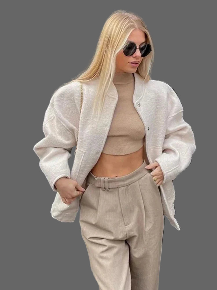 Leia Bouclé Blouson Woman – Oversize Jacket with Soft Texture and Minimalist Design