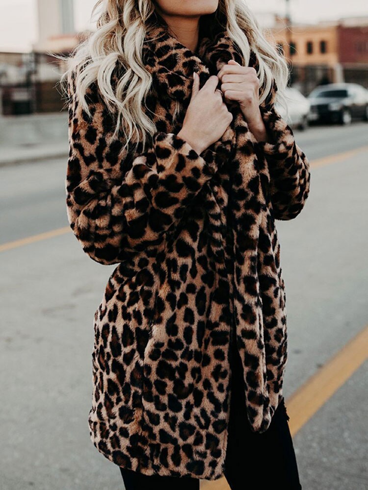 Fresia Winter Jacket Women – Leopard Pattern, Oversize Collar & Warm Lining