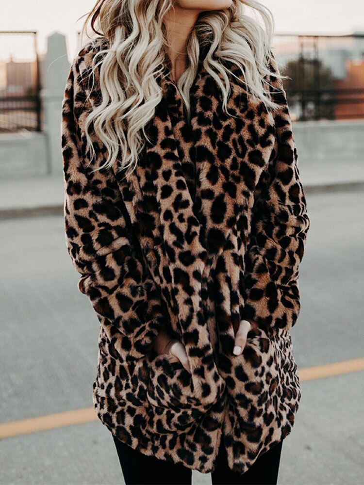 Fresia Winter Jacket Women – Leopard Pattern, Oversize Collar & Warm Lining