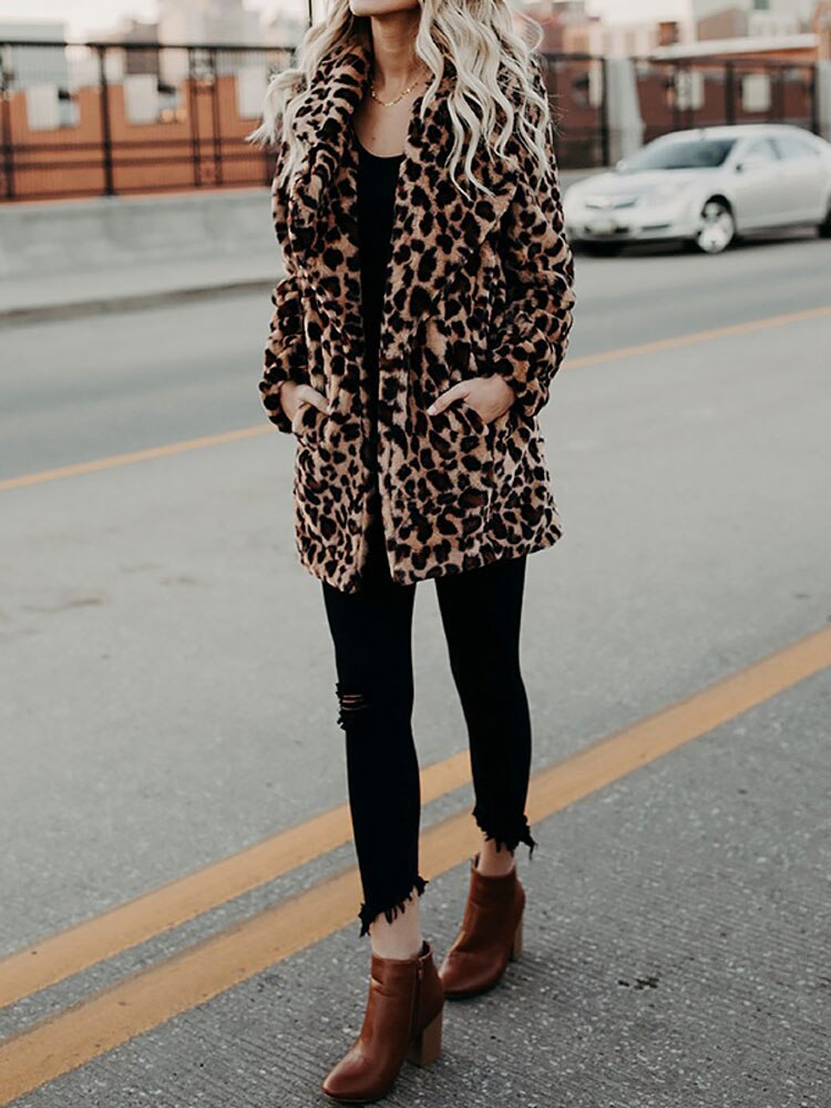 Fresia Winter Jacket Women – Leopard Pattern, Oversize Collar & Warm Lining