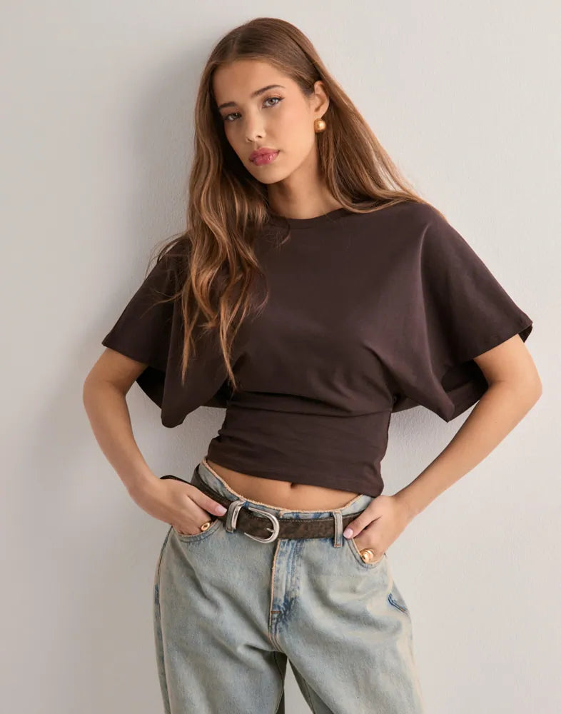 Erica Haut Elegant – Chic Cut and Comfortable Design for All Occasions