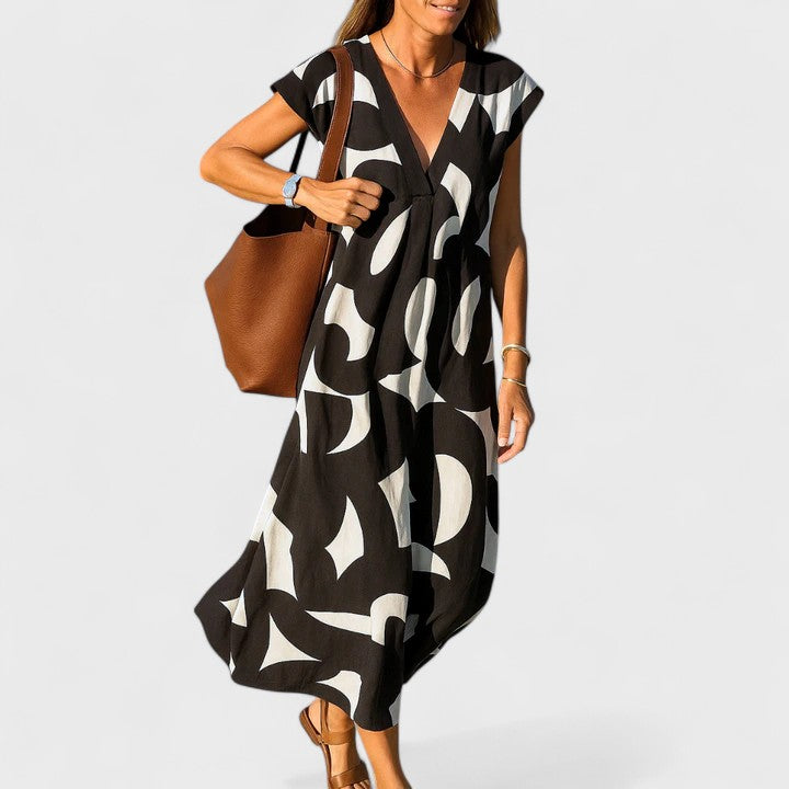 V-Neck Dress – Lightweight Feel & Flattering Silhouette