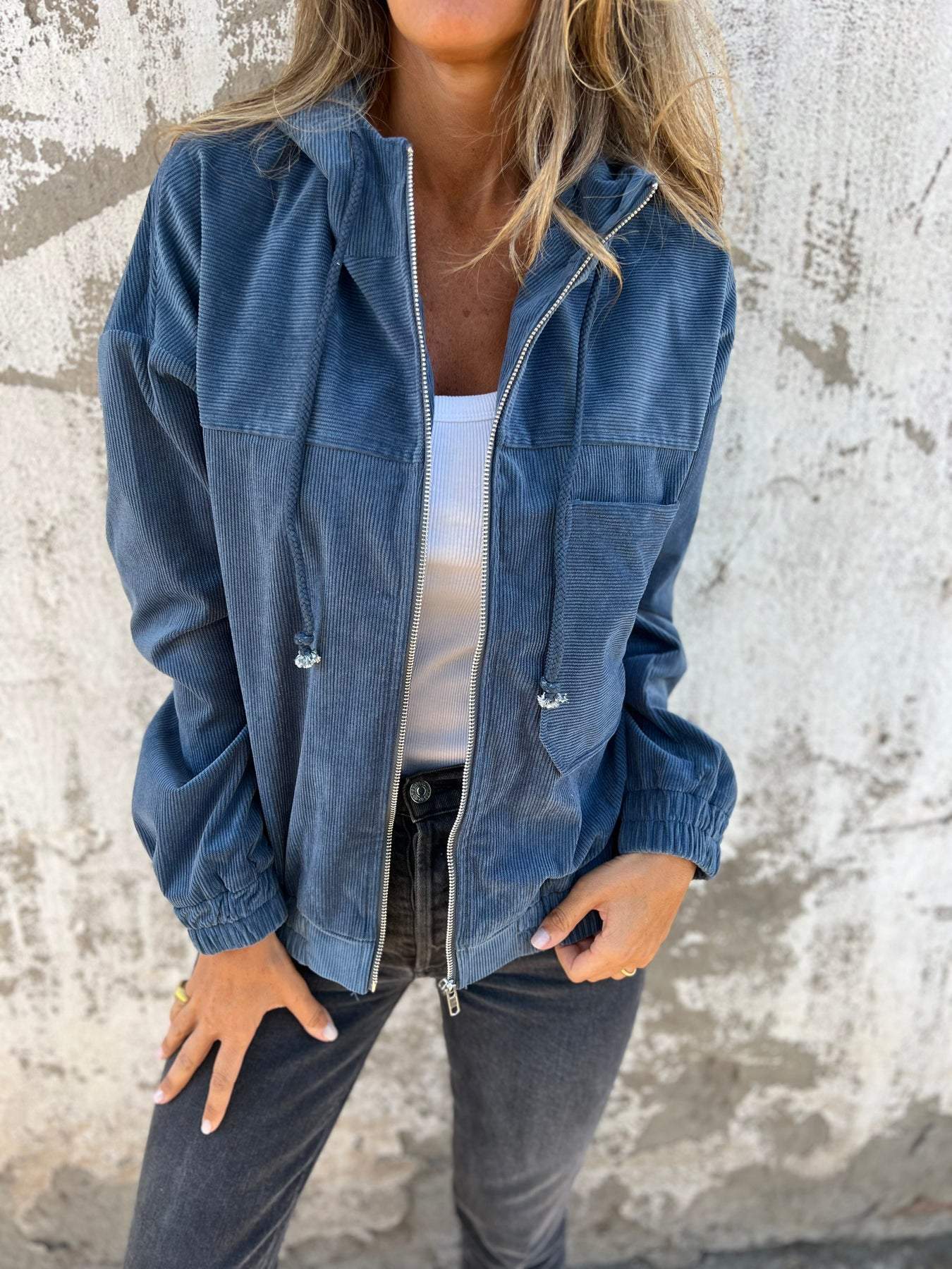 Sophie Mid-Season Jacket – Corduroy Jacket with Adjustable Hood & Versatile Design