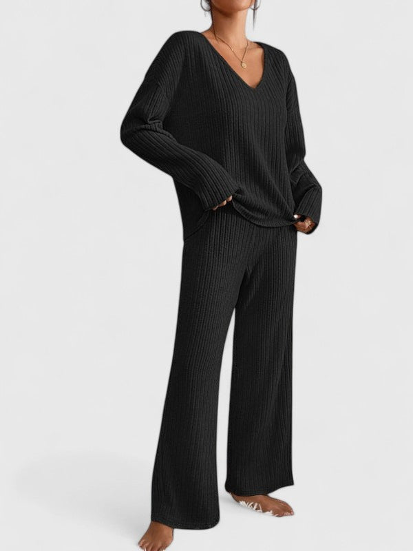 V-Neck Knit Women's Sweater – Lightweight Feel & Flattering Silhouette