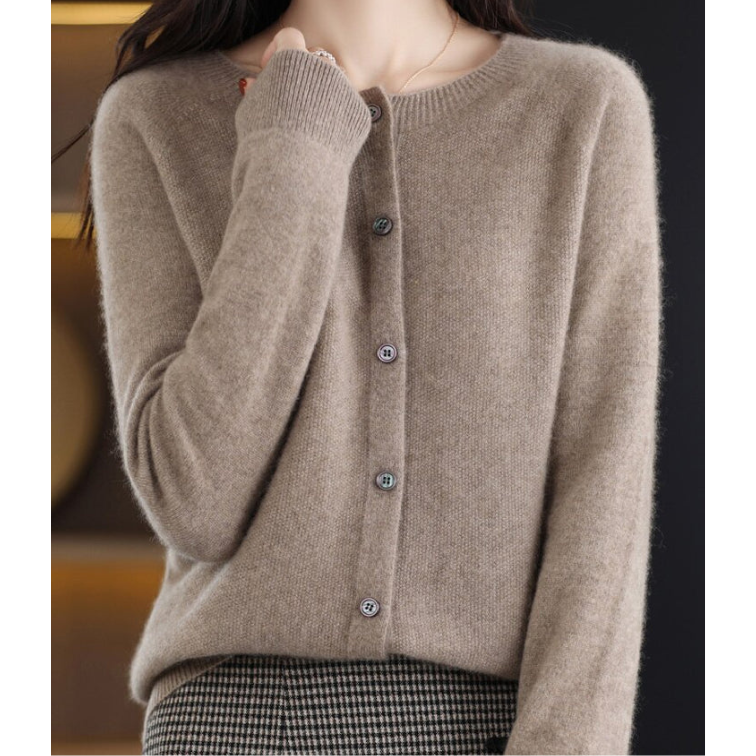 Mercy Cardigan Femme – Elegant Cardigan in Merino Wool & Soft Cashmere with Round Neck