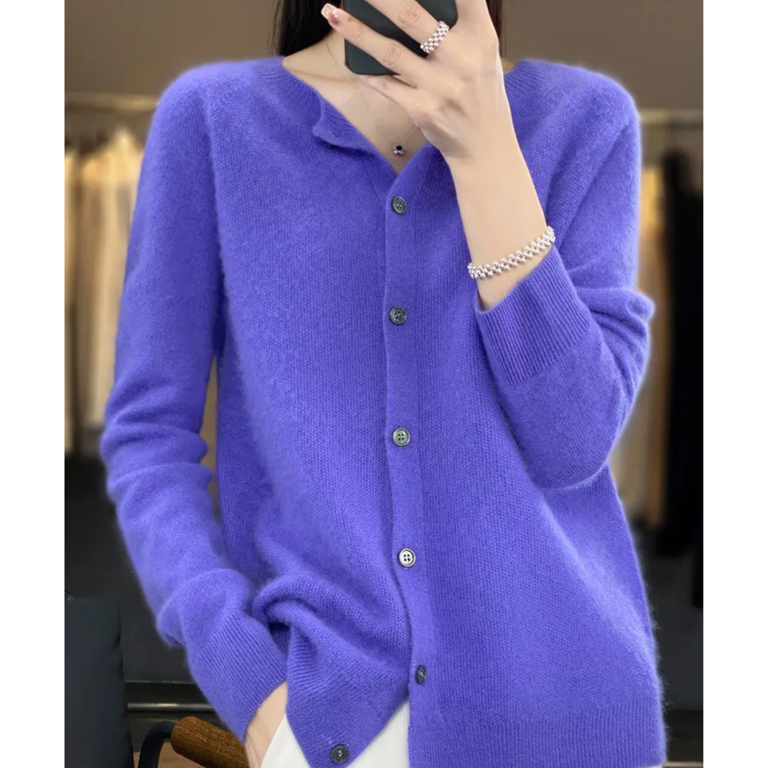 Mercy Cardigan Femme – Elegant Cardigan in Merino Wool & Soft Cashmere with Round Neck