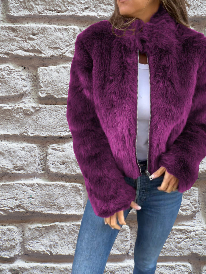 Hiya Short faux fur jacket for women – Chic coat with zipper closure with fur details & warm and comfortable fit