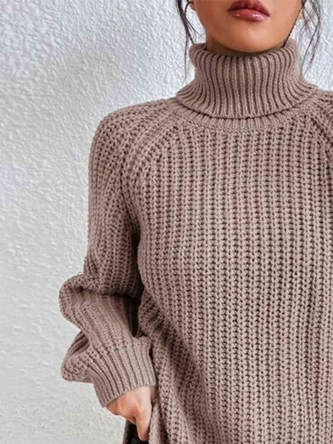 Angela Pull Woman – Ribbed Turtleneck Sweater with Chic Side Slit for Elegant Autumn/Winter