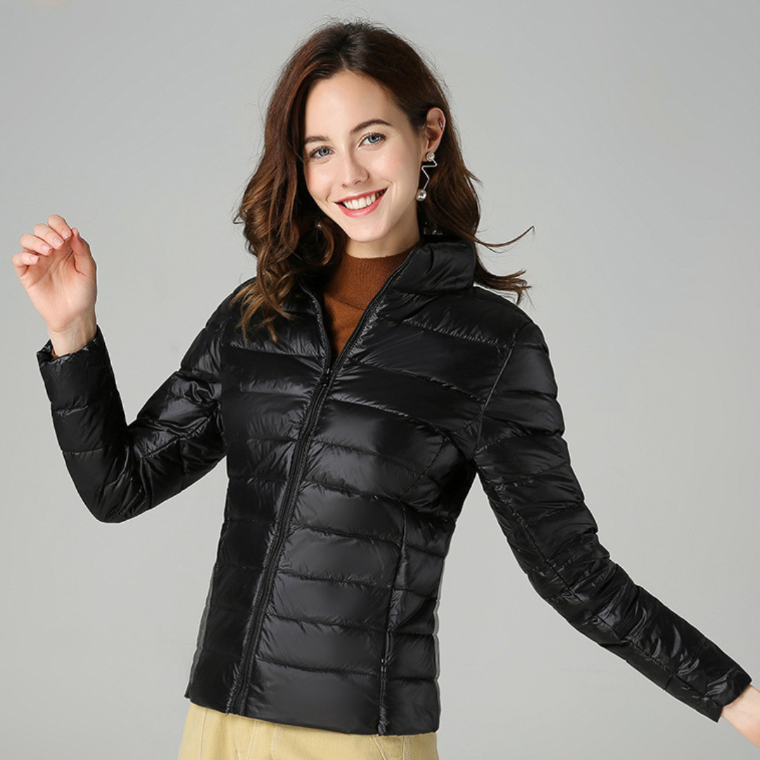 Aurora Femme Waterproof Jacket – Lightweight, Versatile & Comfortable for Mid-Season
