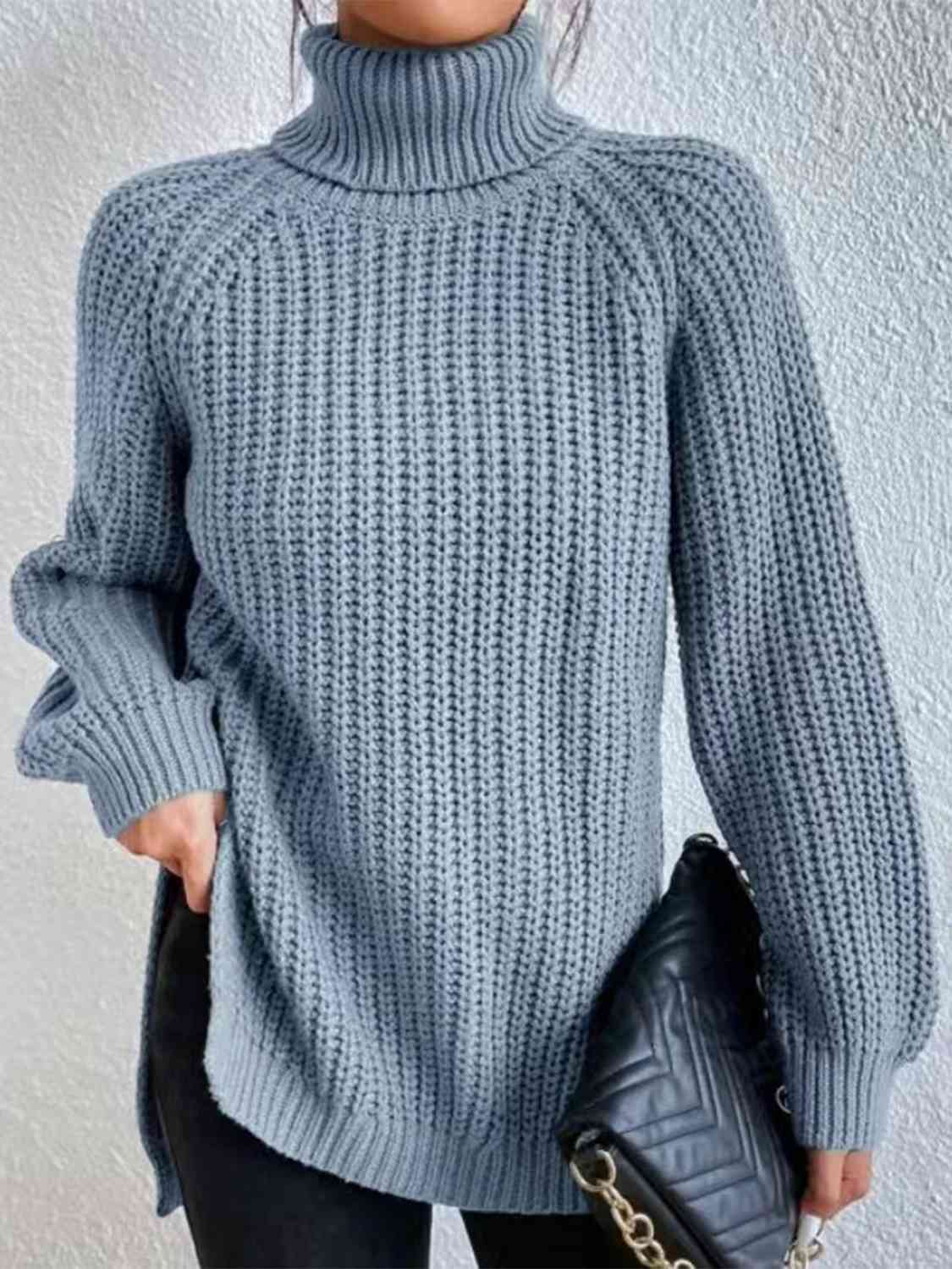Angela Pull Woman – Ribbed Turtleneck Sweater with Chic Side Slit for Elegant Autumn/Winter