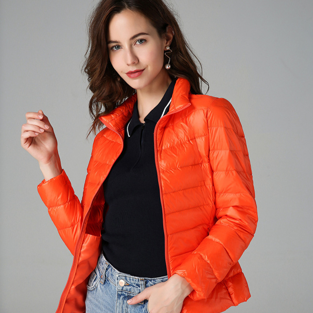 Aurora Femme Waterproof Jacket – Lightweight, Versatile & Comfortable for Mid-Season