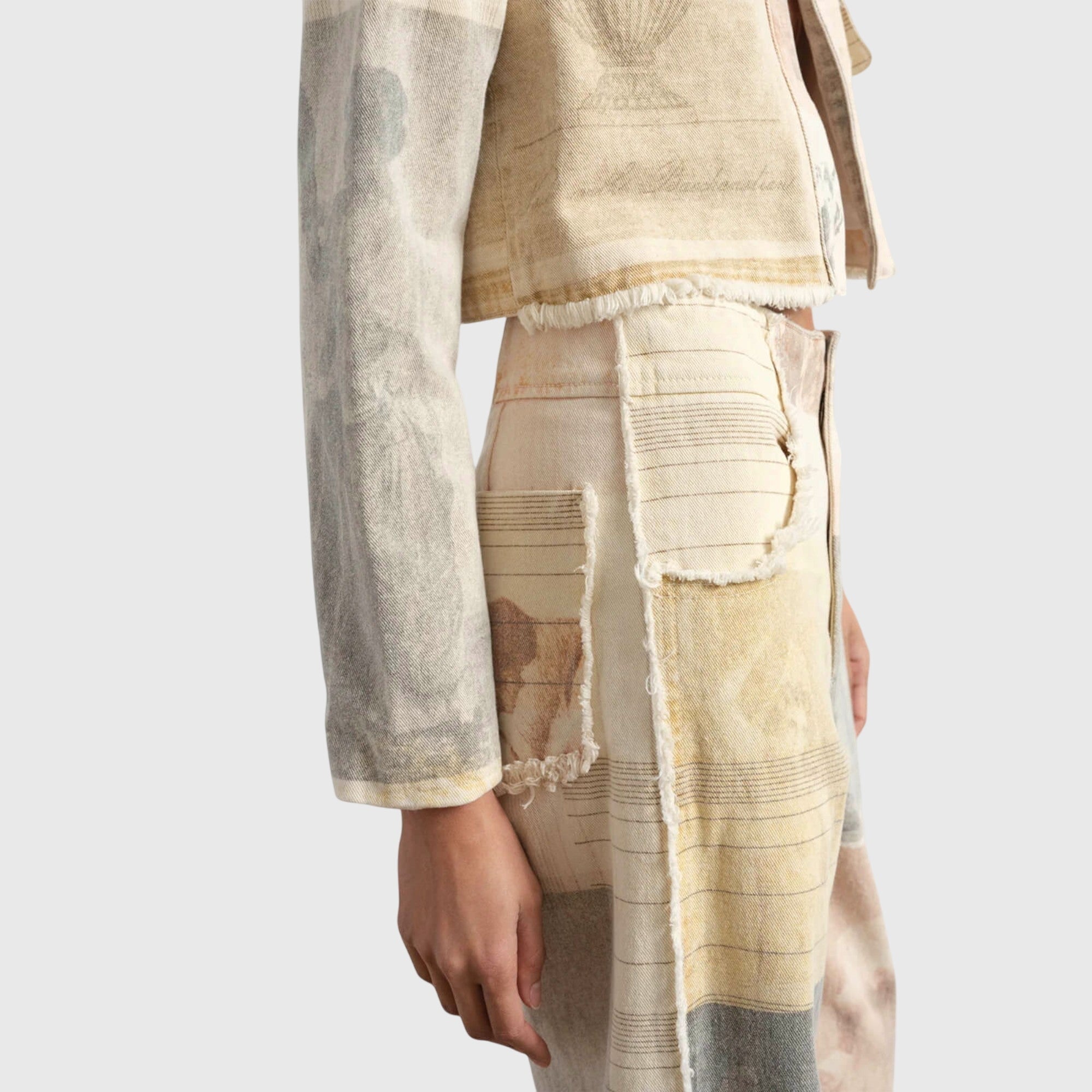 Knit Women's Top – Waist-Defining Fit