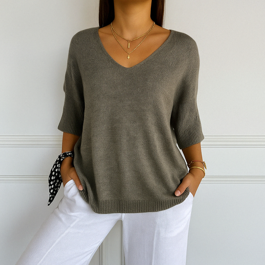 Coraline V-Neck Sweater Women – Fine Knit, Soft & Elegant for a Refined Style