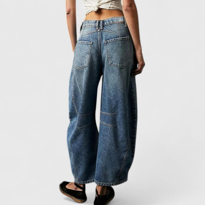 Relaxed Fit Women's Top – Flattering Silhouette & All-Day Comfort