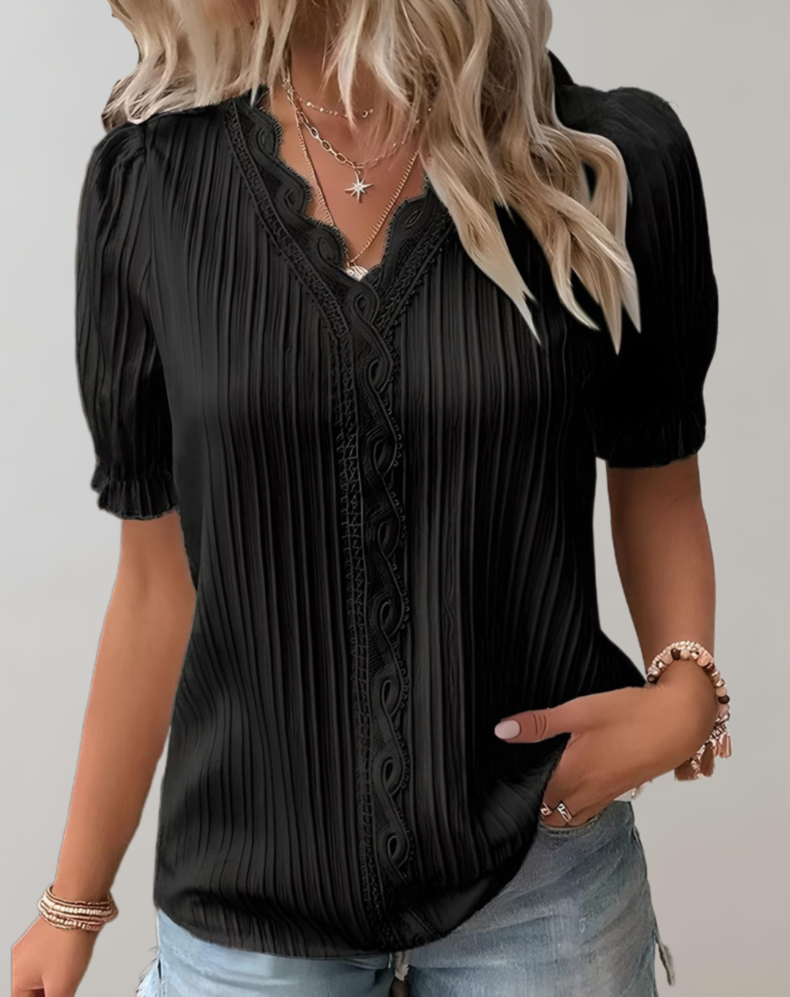 Kehlani Blouse Woman – Chic Pleated Blouse with Subtle Details & Elegant Casual Style